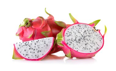 Beyaz arkaplanda Ejder Meyvesi