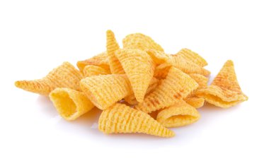 beyaz zemin üzerinde çıtır Mısır aperatifler