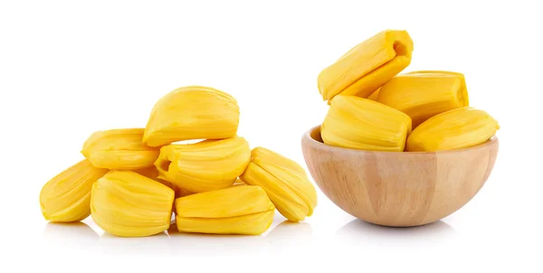 Rijpe nangka in de houten kom geïsoleerd op witte achtergrond — Stockfoto