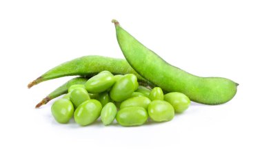 edamame fasulyeleri beyaz arkaplanda izole