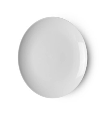 Beyaz arka planda izole edilmiş boş seramik yuvarlak tabak. en üstteki görünüm
