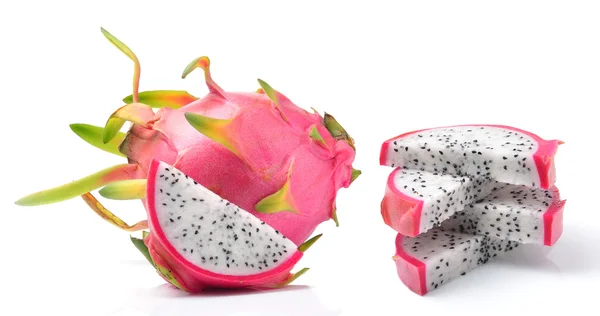 Dragon Fruit απομονώνονται σε λευκό φόντο — Φωτογραφία Αρχείου