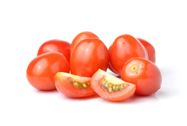 Tomates ciruela sobre fondo blanco — Foto de Stock