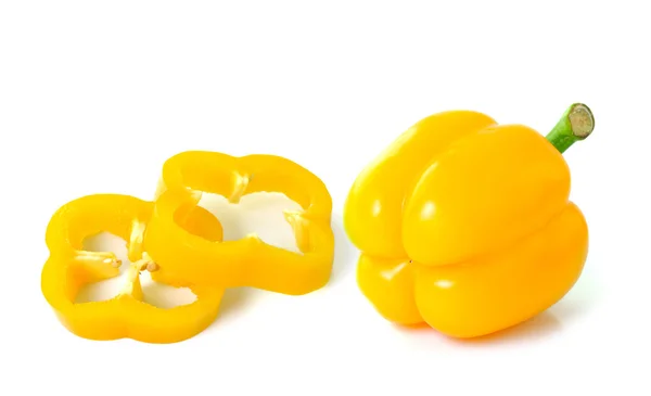 Pimiento amarillo dulce aislado sobre fondo blanco — Foto de Stock