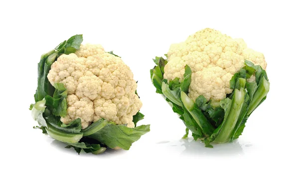 Single whole cauliflower isolated on white background — Stock Photo, Image