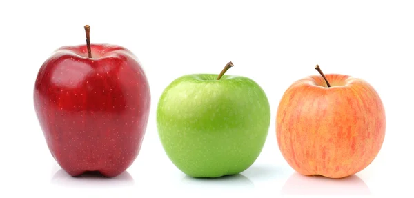 Manzana roja y verde aislada sobre fondo blanco — Foto de Stock