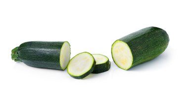 Beyaz arkaplanda taze kabak