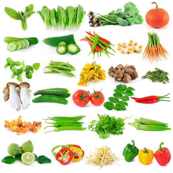 在白色背景上的新鲜蔬菜 — 图库照片