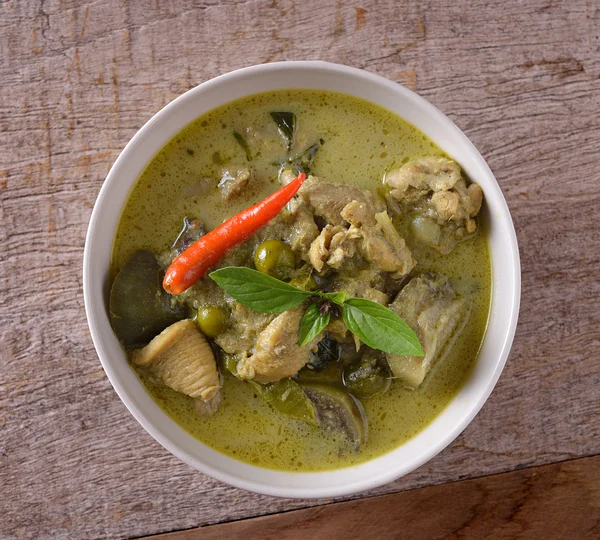 Pollo verde al curry, cocina tailandesa — Foto de Stock