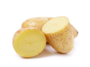 beyaz arkaplanda patates