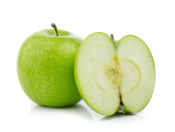 Grönt äpple på vit bakgrund — Stockfoto
