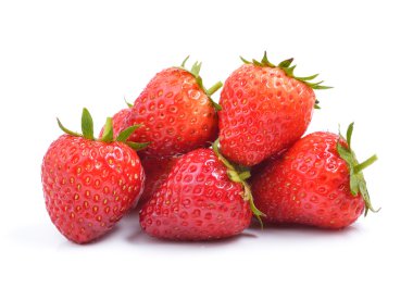 Beyaz arkaplanda çilek