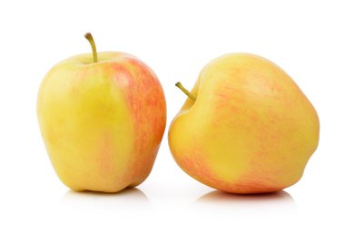 beyaz zemin üzerine sarı elma