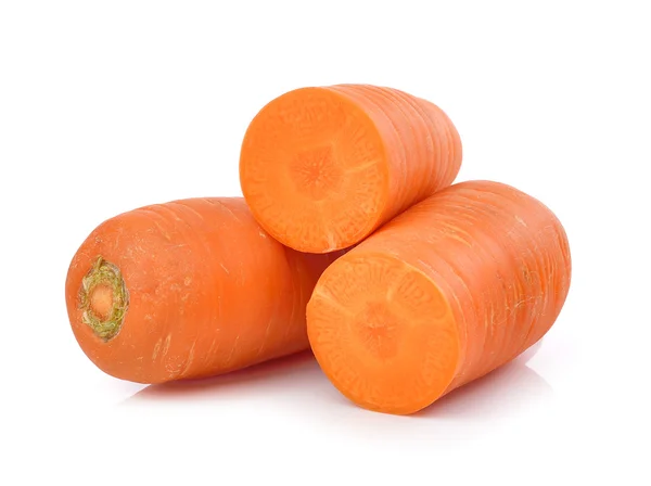 Zanahoria fresca aislada sobre un fondo blanco — Foto de Stock
