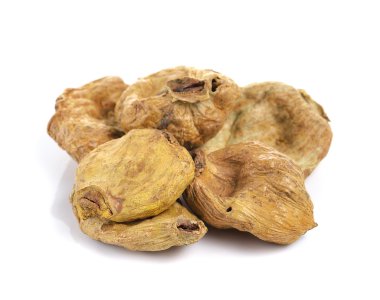 Terminalia chebula Retz. Beyaz arka plan üzerinde var chebula