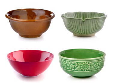 Boş kase beyaz arka planda izole edilmiş