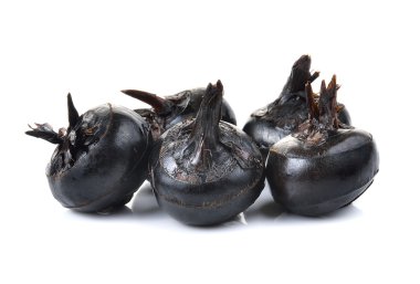 Waterchestnuts beyaz arka planda izole