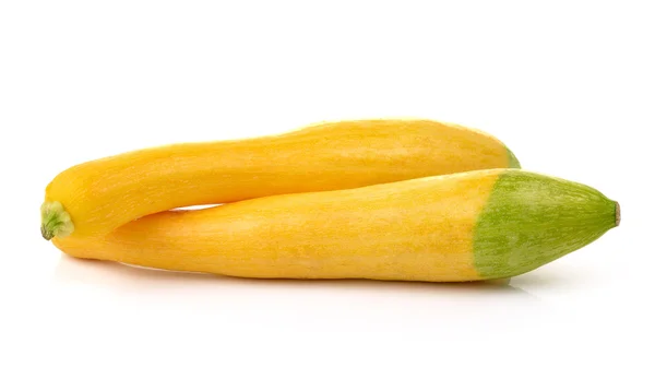 Två ny grönsak gul Zucchini på vit bakgrund — Stockfoto