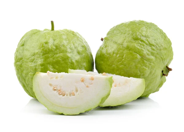 Guava su sfondo bianco — Foto Stock
