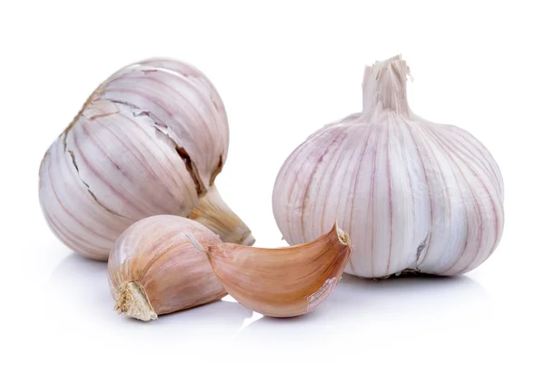 Garlic isolated on white background — Stock Photo, Image