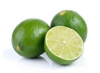 Beyaz arkaplanda kireç