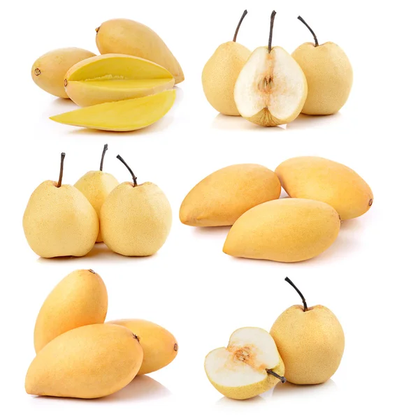 Ripe mango and pear on white background — Stock Photo, Image