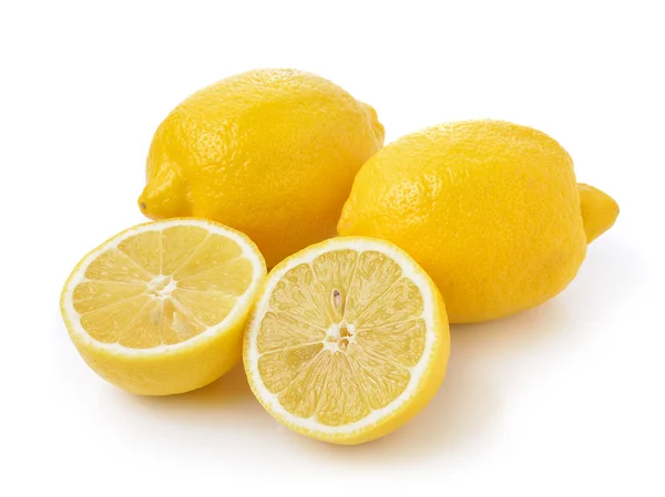 흰색 배경에 고립 된 신선한 레몬 — 스톡 사진