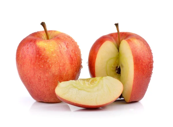 Яблоки на белом фоне — стоковое фото