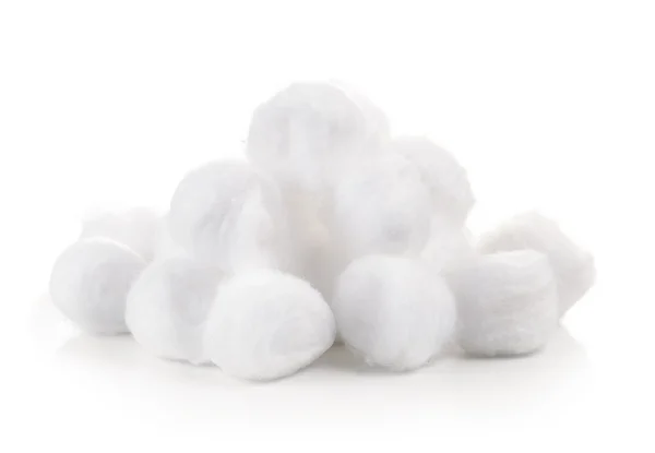 Lã de algodão no fundo branco — Fotografia de Stock