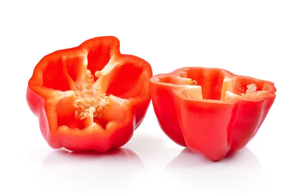 Φέτες κόκκινου πιπεριού σε λευκό φόντο — Φωτογραφία Αρχείου
