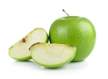 Beyaz arkaplanda yeşil elma