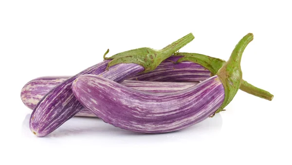 Aubergine geïsoleerd op een witte achtergrond — Stockfoto