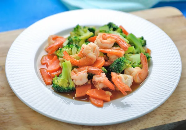 Alimentation saine thaïlandaise brocoli sauté et crevettes — Photo