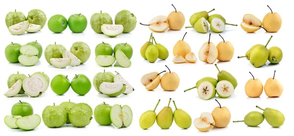 Γκουάβα μήλο και αχλάδι σε άσπρο φόντο — Φωτογραφία Αρχείου