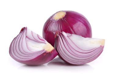 Beyaz arkaplanda soğan