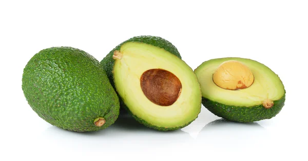 Avocado op witte achtergrond — Stockfoto