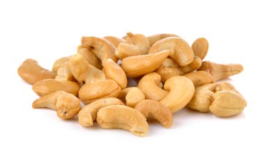 beyaz zemin üzerine kaju fıstığı