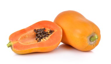 Beyaz arkaplanda papaya