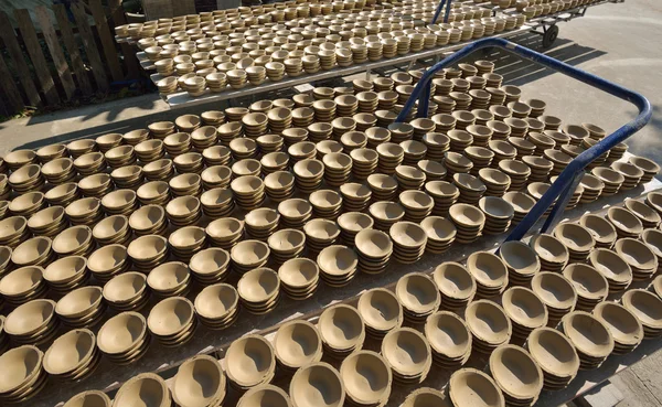 Ceramic cup  for bring in furnace in factory