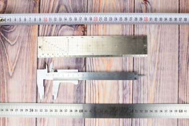Ölçüm araçları, cetveller, vernier kalibreler ve mezura