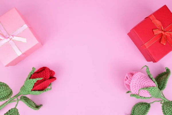 Red Pink Roses Laid Out Pink Background Together Gift Boxes — Stock Photo, Image