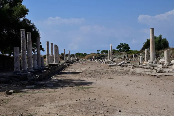 Ausgrabung Einer Alten Römischen Straße Mit Säulen Den Rändern Verwässerte — Stockfoto