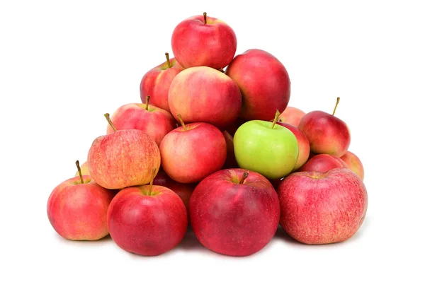 กองแอปเป แดงและส เหล ในหม พวกเขาเป นหน งแอปเป กแยกจากพ นหล ขาว — ภาพถ่ายสต็อก