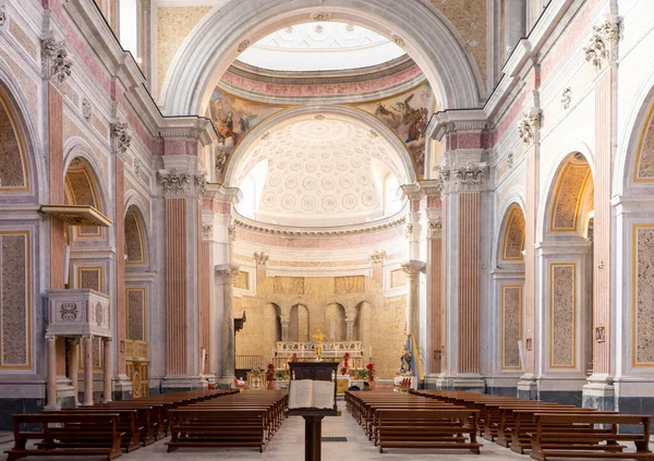 Dentro Basílica San Giovanni Maggiore Las Cúpulas — Foto de Stock
