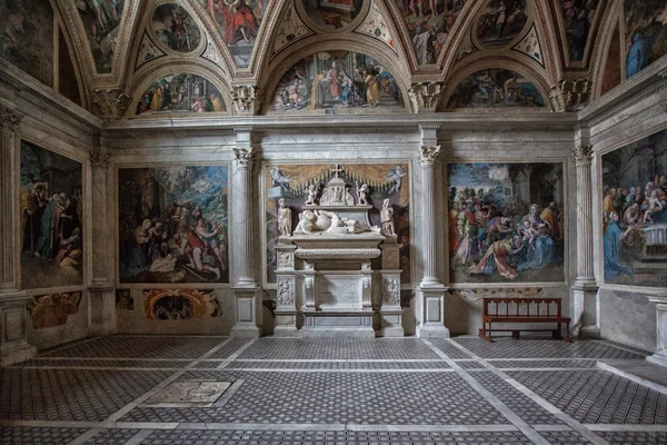 Cappella caracciolo chiesa san giovanni a carbonara napoli — Foto de Stock