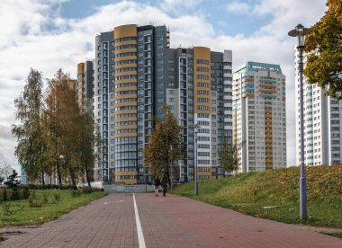 Ekim ayında Minsk kalabalık, güzel, sakin ve temiz değildir..