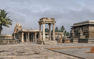 Belur 'daki Chennakeshava Tapınağı, 12. yüzyıl Hindu tapınağı. Karnataka. Hindistan.