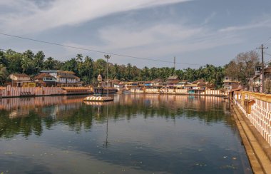 Kochi tirtha 'nın kutsal su deposu, Gokarna' da insan yapımı binlerce pınar.
