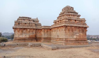 Hampi - Hindistan 'ın kalbinde büyük bir imparatorluğun kalıntıları.