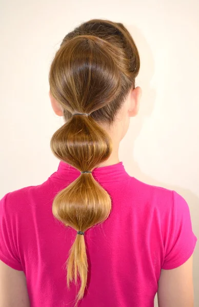 Penteado com cabelo comprido — Fotografia de Stock